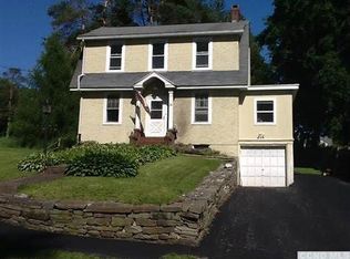 14 Lindon St, Millerton, NY 12546