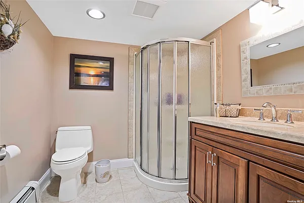 Sold by Century 21 Amiable Realty Group II Inc | media 64