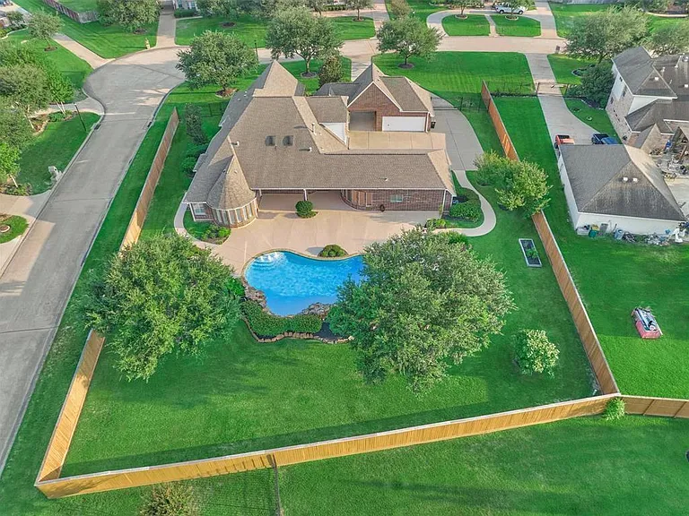 20806 E Cameron Ridge Dr — Photo 32
