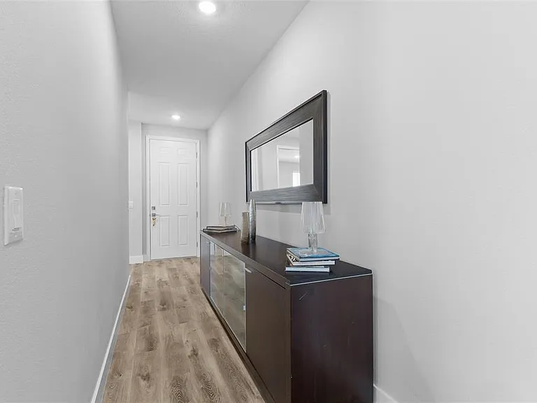 2205 Broadbrook Dr — Photo 5