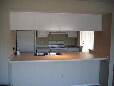 3rd image of 6679 Manring Ct