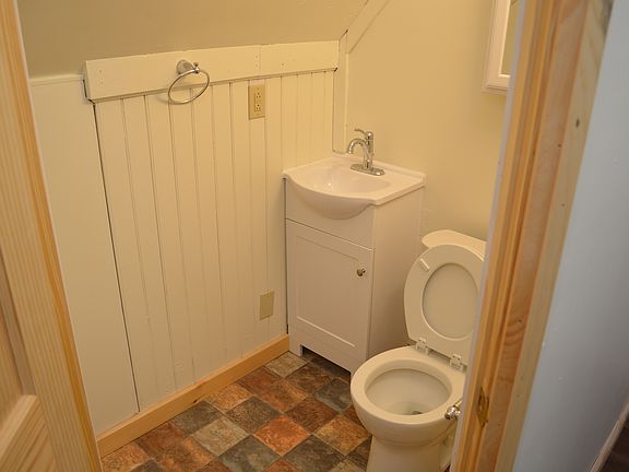 3rd image of 444 Chestnut St #C