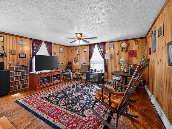 4th image of 326 Roberts Rd