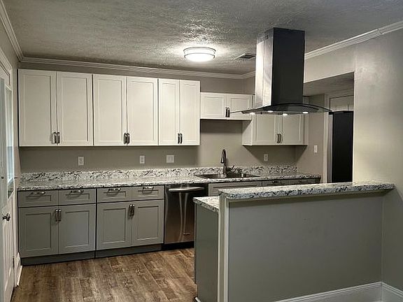 3rd image of 962 Chippendale Ln