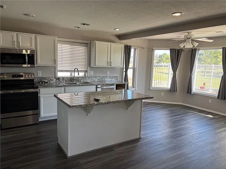 2838 Camino Del Rio — Photo 9