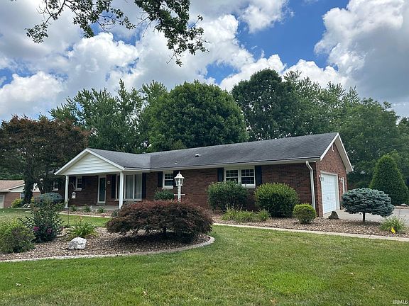 4th image of 3346 Lakeside Dr