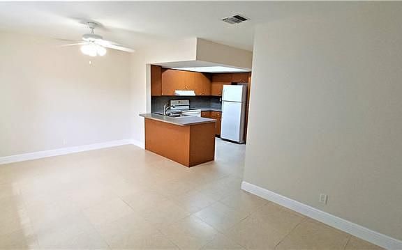 4th image of 7396 NW 76th Ct