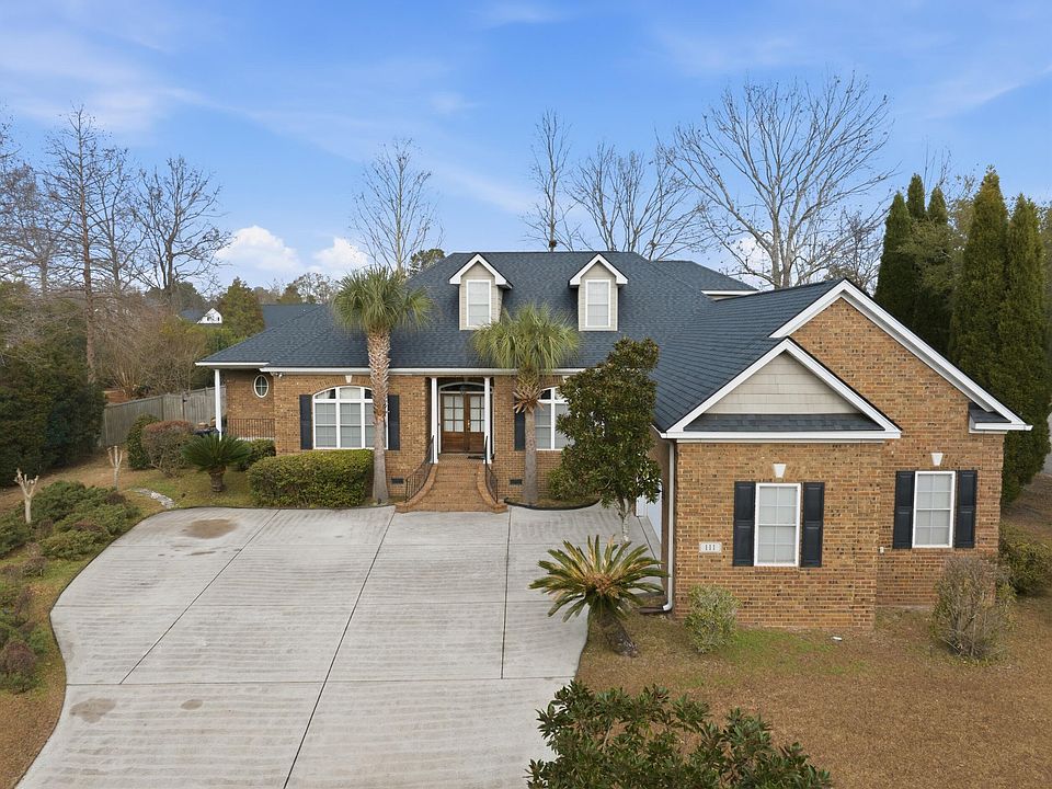 1st image of 111 Amanda Cir