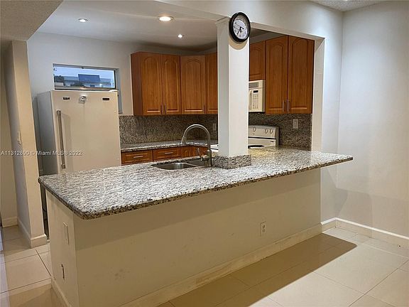 4th image of 7501 NW 16th St APT 3309