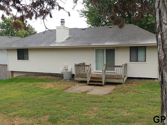 3rd image of 7934 Cottonwood Ave