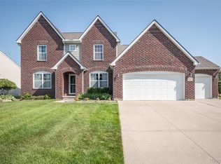 9081 Creekway Dr, Ypsilanti, MI 48197