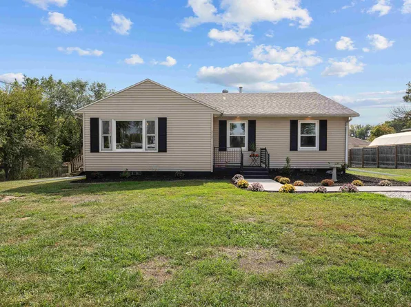 212 Main St, Ophiem, IL 61468