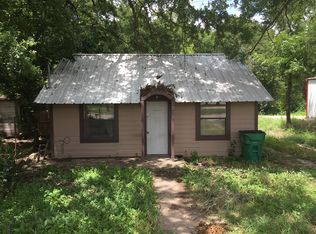 215 E Standifer St, Hamilton, TX 76531