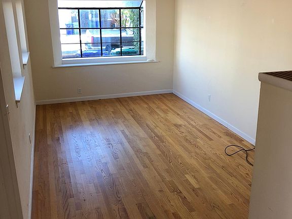5th image of 5911 Sacramento Ave