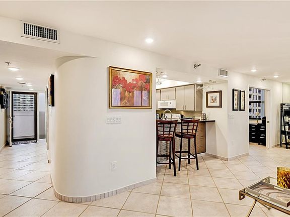 3rd image of 11 Sunset Dr APT 707