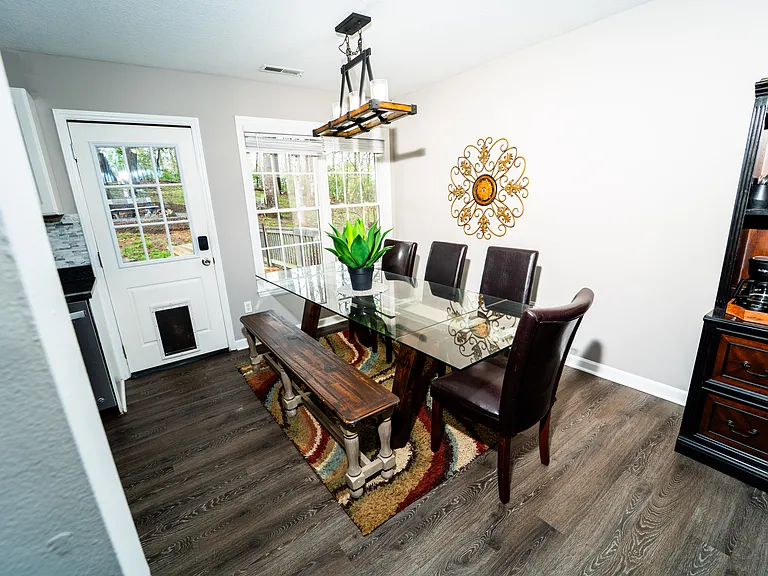 390 Oakview Park Rd — Photo 5