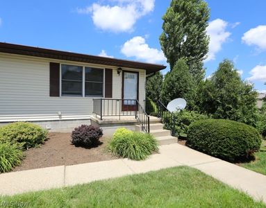1269 Somerset Dr #B, Salem, OH, 44460