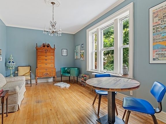 2nd image of 826 43rd St APT 8