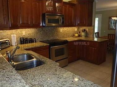 4th image of 338 Avenida De Paradisio