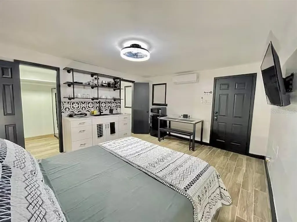 1 bed, 1.0 bath, 2689 sqft, $1,600 — Photo 4