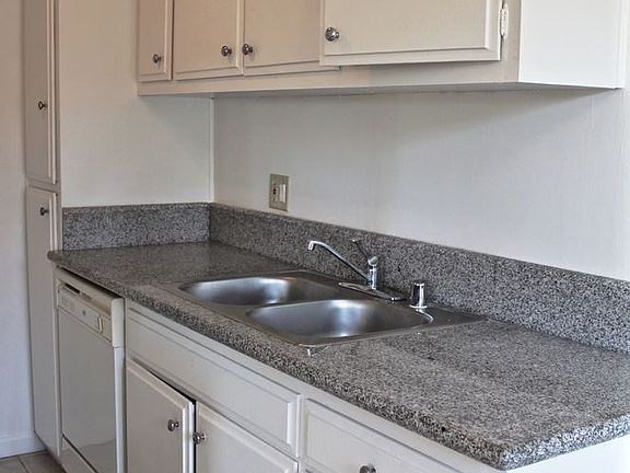 5th image of 8850 Cattaraugus Ave APT 20