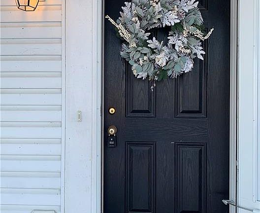 3rd image of 9591 Moulton Dr