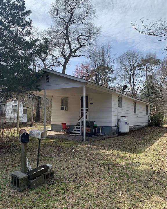 1st image of 22146 Laurel St