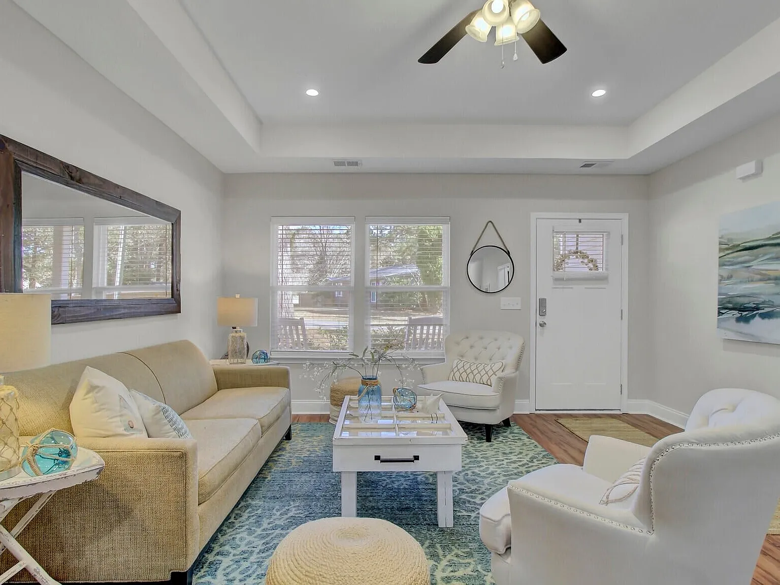 3 bed, 1250 sqft, $2,400 — Photo 3