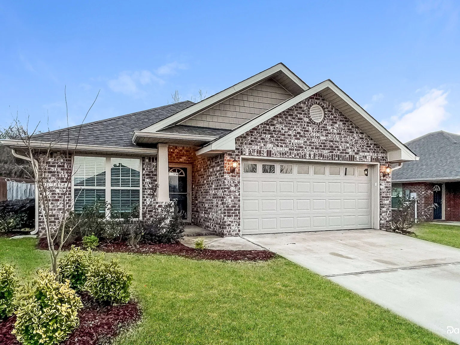 3 bed, 2.0 bath, 1502 sqft, $1,890 — Photo 2