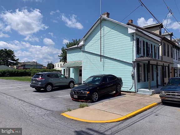 2nd image of 113 S 17th St