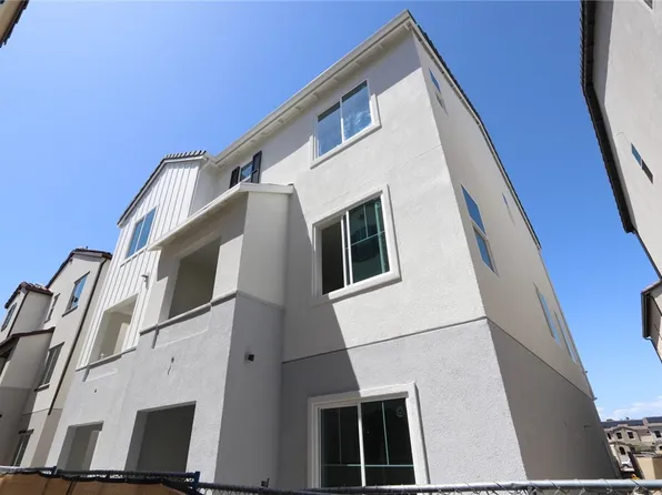 2615 Sprout 101 Ln, Corona, CA 92883