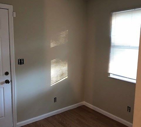 3rd image of 2202 W Jordan St