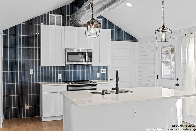 362 Avenue J — Photo 12
