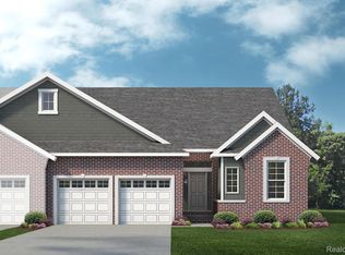61787 Empire Rd, South Lyon, MI 48178