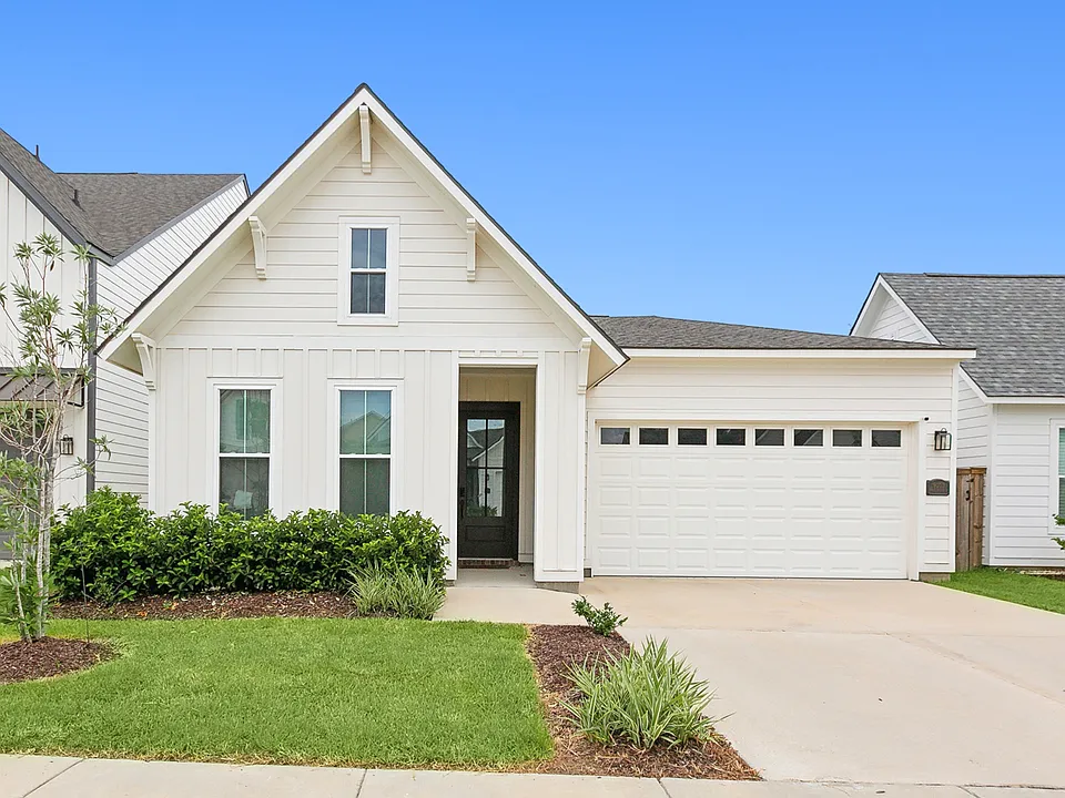 9003 Magnolia View Dr