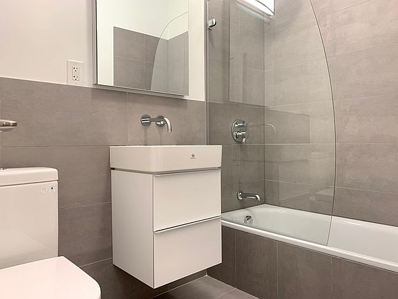 4th image of 413 14th St APT 1f