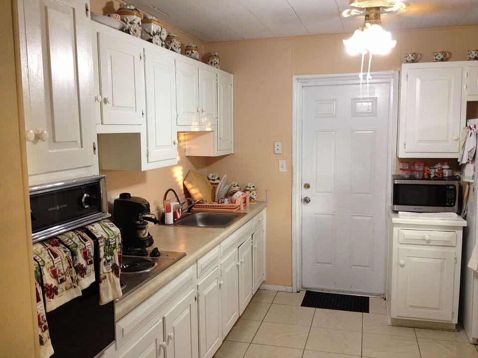 2nd image of 4513 N Matanzas Ave