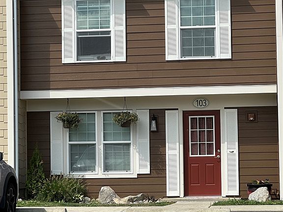 2nd image of 27004 47th Avenue S #103
