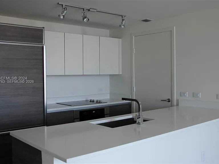 1100 S Miami Ave #2409 — Photo 7
