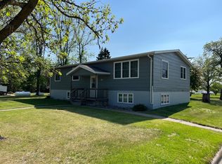 151 5th St N, Greenbush, MN 56726