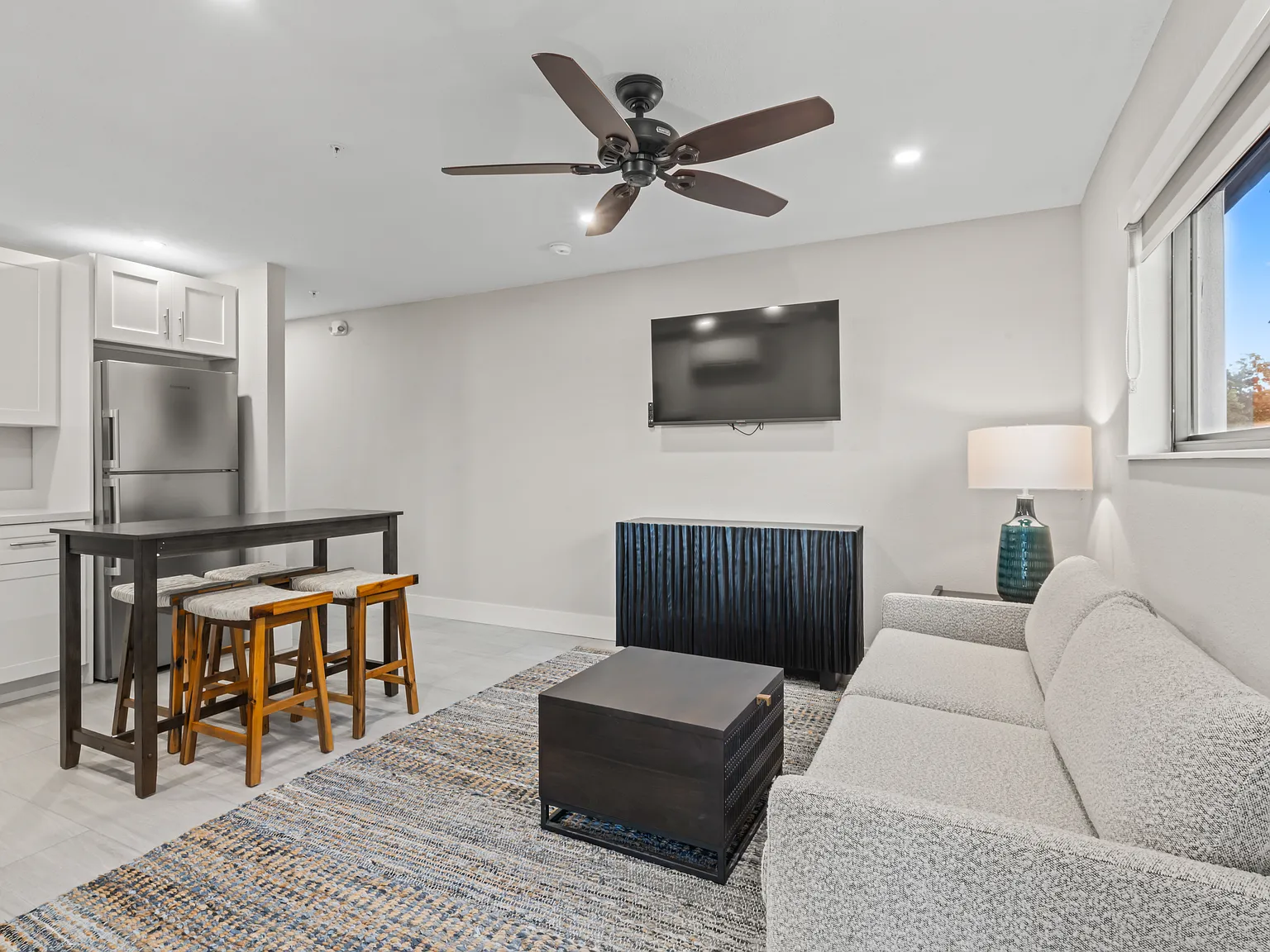 1 bed, $2,850 — Photo 1