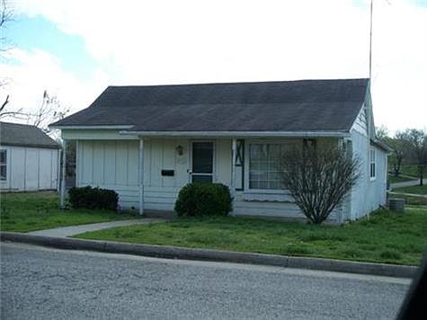 1st image of 211 W 23rd St