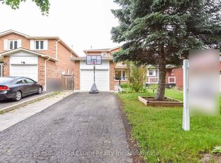 16 Langholm Ct, Brampton, ON L6Z2Y1