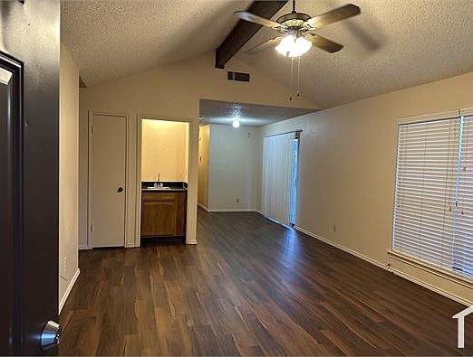 4th image of 6816 S Creek Dr