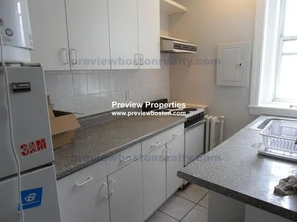 1997 Commonwealth Ave #1P, Brighton, MA 02135