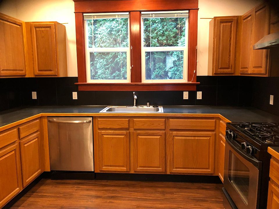 1st image of 414 Avenue C APT 1
