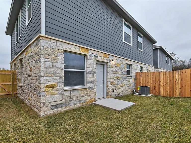 906 Quartz Ct #401 — Photo 15