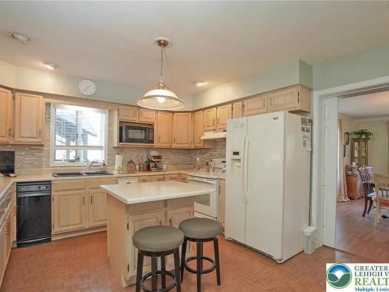 1319 Shady Ln — Photo 28