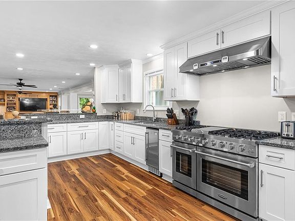 5th image of 641 Ravenwoods Dr