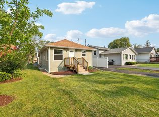 1508 N Lake Shore Dr, Round Lake Beach, IL 60073